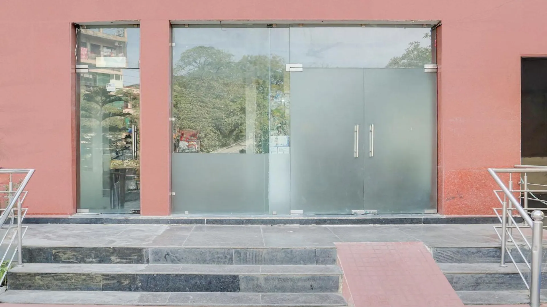Super Townhouse Sector 4 Gurgaon Hotel